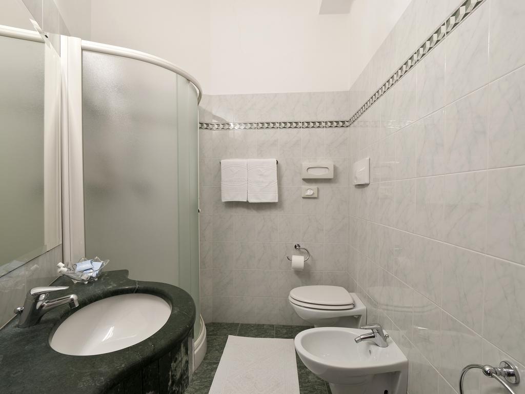 Hotel Eden Альба-Адриатика Номер фото